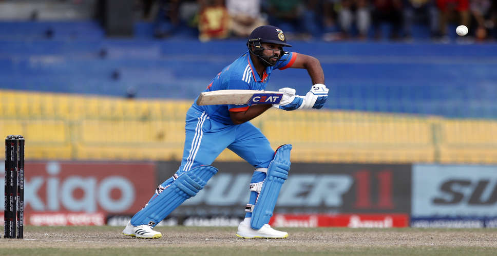 वनडे में 10 हजार रन बनाने वाले छठे भारतीय बने रोहित शर्मा