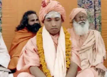 योगी आदित्यनाथ: एक साधारण गांव से मुख्यमंत्री बनने की यात्रा