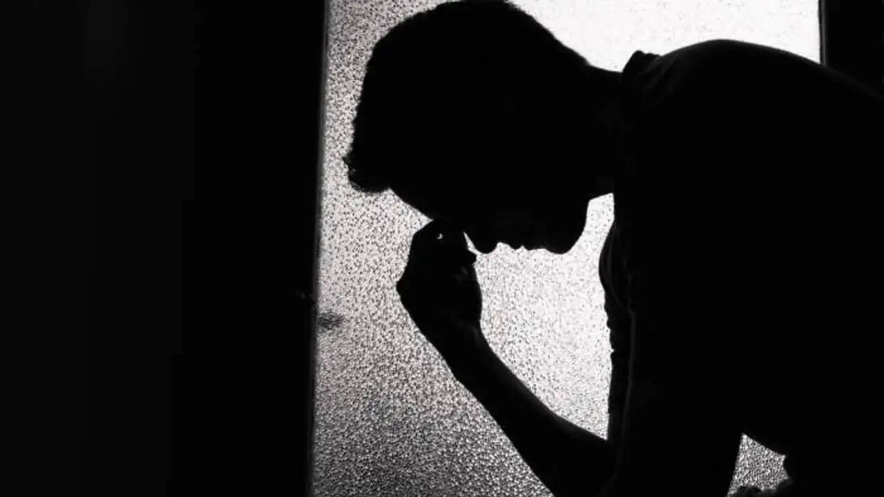 पति ने पत्नी से झगड़े के बाद खुद को किया गंभीर नुकसान, जानें पूरी घटना