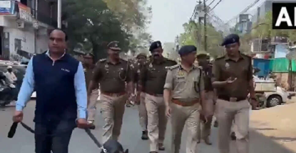 नोएडा में नाले में मिली एक महिला का सिर कटा शव, पुलिस जांच में जुटी