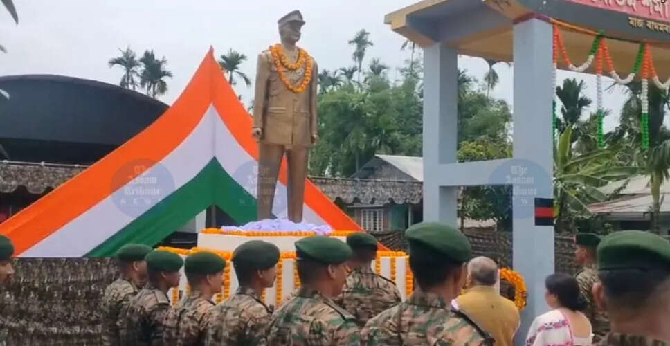 बिस्वनाथ में शहीद कैप्टन गौतम शर्मा की 11 फीट ऊँची प्रतिमा का अनावरण