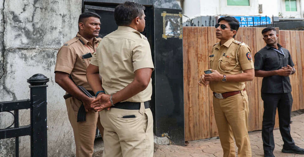 मनसे के सदस्यों की गिरफ्तारी: मराठी न बोलने पर फूड स्टॉल मालिक पर हमला