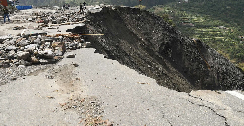 केदारनाथ यात्रा अस्थायी रूप से स्थगित, मुनकटिया में भूस्खलन