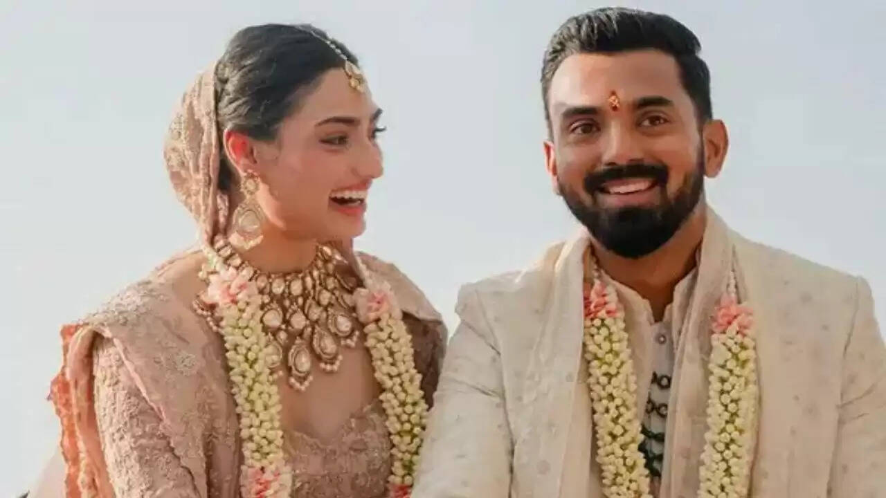 क्रिकेट और बॉलीवुड की चर्चित जोड़ियां: स्मृति मंधाना और पलाश मुच्छल का नया रिश्ता