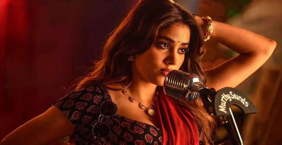 जान्हवी कपूर की फिल्म 'पेड्डी' पर विवाद: सोशल मीडिया पर वायरल पोस्ट को किया लाइक?