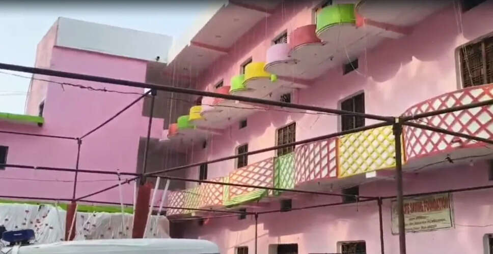 पुलिस की छापेमारी में मैरिज हॉल में संदिग्ध गतिविधियों का खुलासा