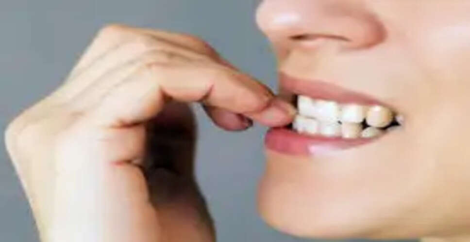 बच्चों में नाखून चबाने की आदत को रोकने के उपाय