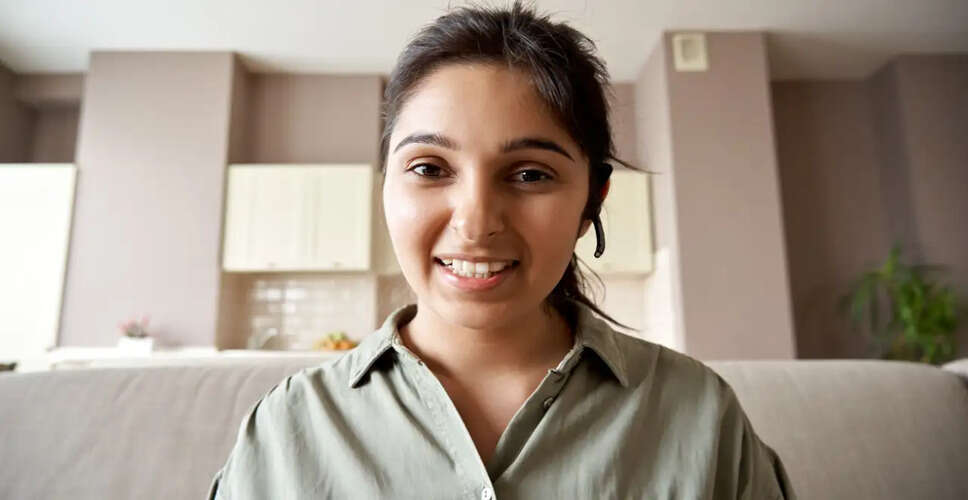 खुद से बात करना: मानसिक स्वास्थ्य के लिए फायदेमंद या हानिकारक?