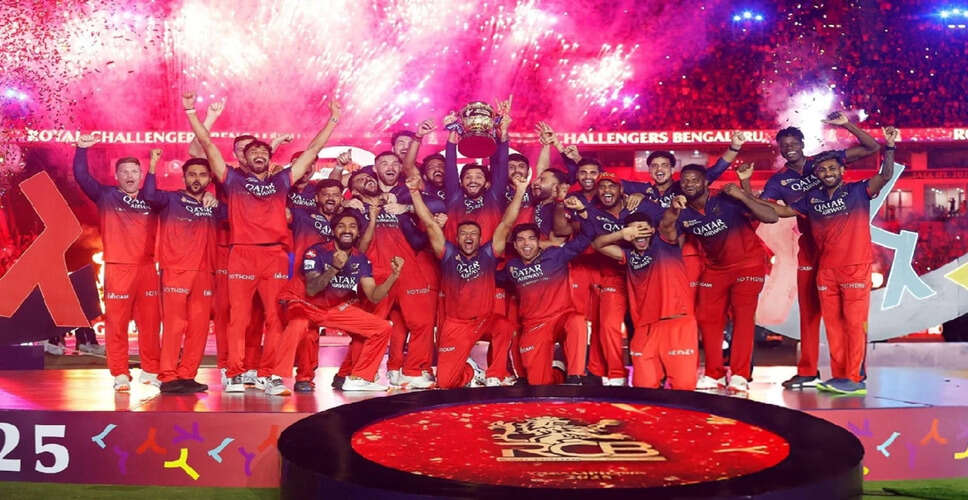 आरसीबी ने 18 साल बाद आईपीएल खिताब जीता, बेंगलुरु में भव्य स्वागत