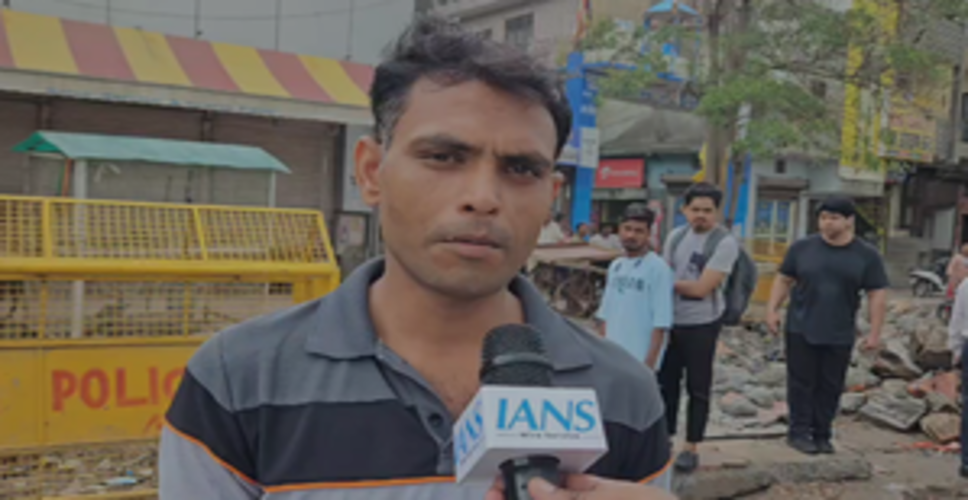 दिल्ली : नाले में डूबने से हुई मां-बेटे की मौत, स्थानीय लोगों ने की मुआवजे की मांग