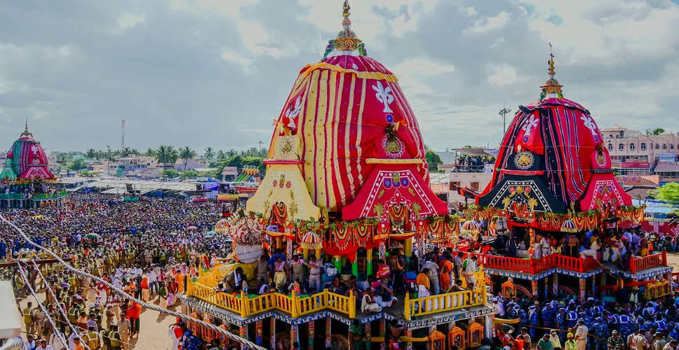 पुरी में जगन्नाथ रथ यात्रा का वार्षिक उत्सव शुरू, लाखों श्रद्धालुओं की उमड़ी भीड़