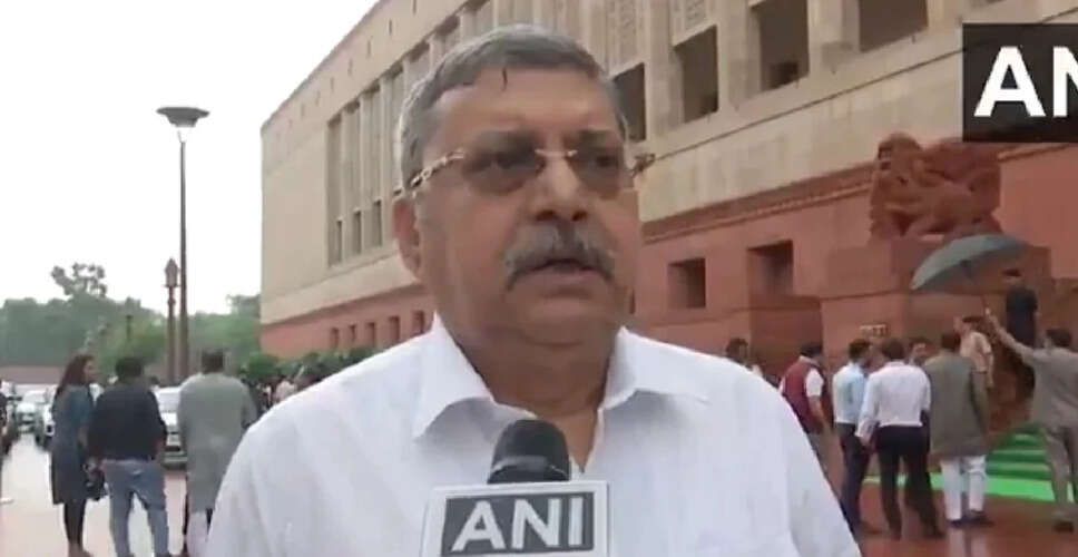 पश्चिम बंगाल में सांसद कल्याण बनर्जी के खाते से 56 लाख रुपये की धोखाधड़ी