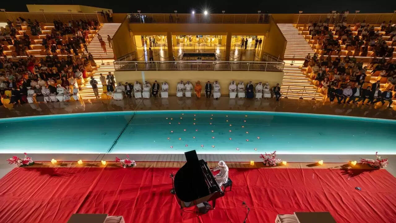 अबू धाबी में बीएपीएस मंदिर में सौहार्द का संगीत कार्यक्रम