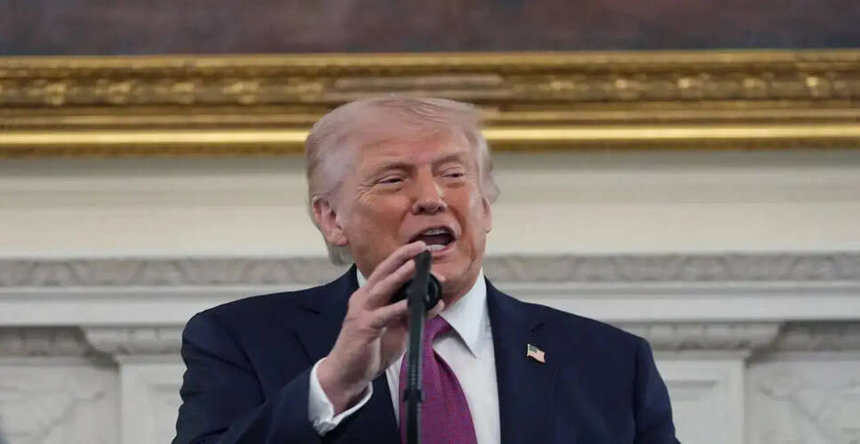 डोनाल्ड ट्रंप का व्हाइट हाउस संवाददाता संघ डिनर में पहला आगमन