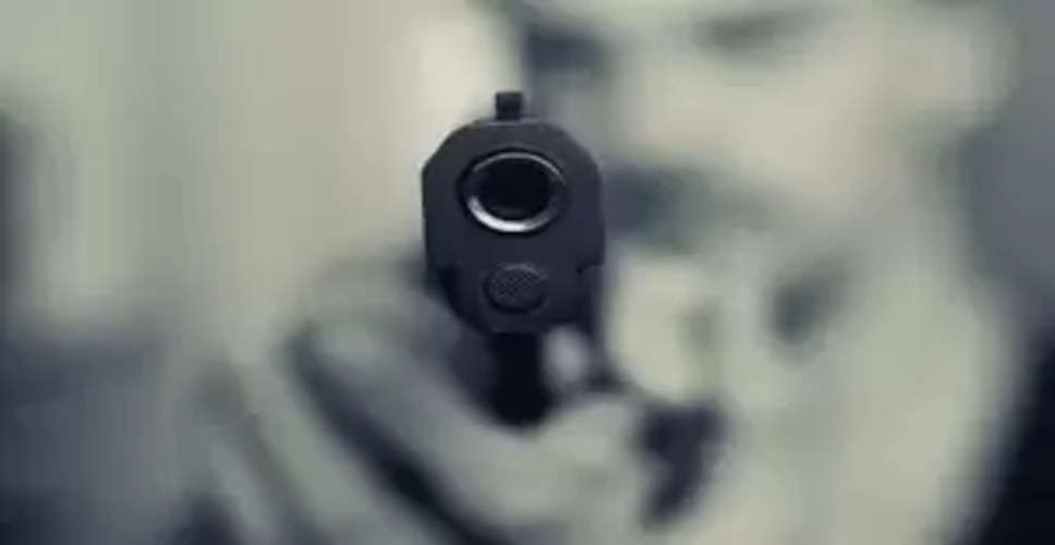 पश्चिम बंगाल में युवक की गोली मारकर हत्या