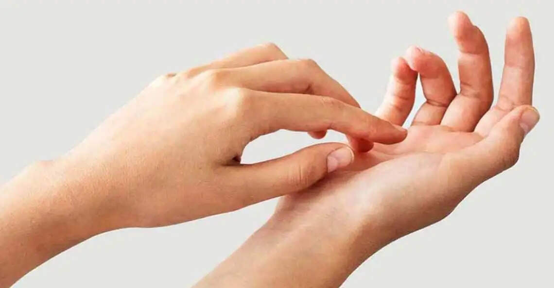 धन आगमन के संकेत: जानें कैसे पहचानें