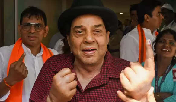 धर्मेन्द्र का निधन: सलमान खान के पिता का जन्मदिन और एक अजीब संयोग