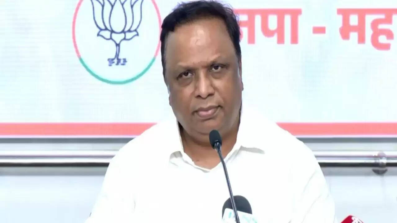 बीजेपी नेता आशीष शेलार का ठाकरे बंधुओं पर हमला: मुस्लिम मतदाताओं की अनदेखी का आरोप