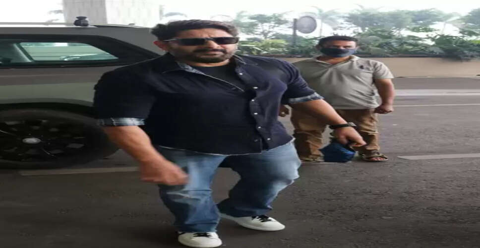 सेबी का अरशद वारसी, उनकी पत्नी और 57 अन्य पर एक्शन, 5 साल तक शेयर बाजार में बैन