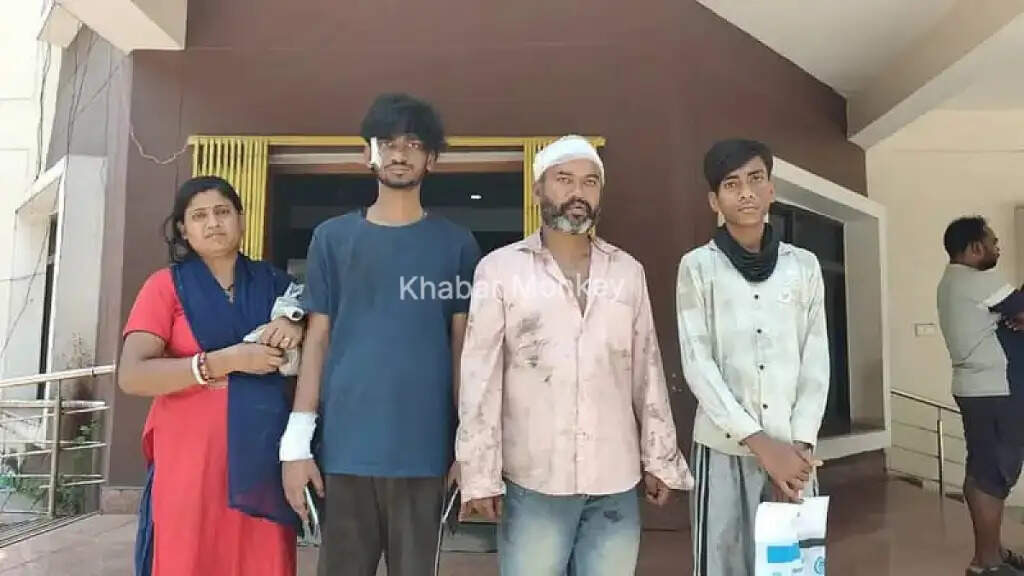 सरायकेला में फास्ट फूड दुकान पर चाकू से हमला, तीन घायल
