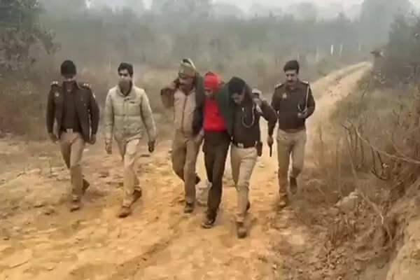 गाजियाबाद में पुलिस मुठभेड़: हत्या के आरोपी को गिरफ्तार किया गया