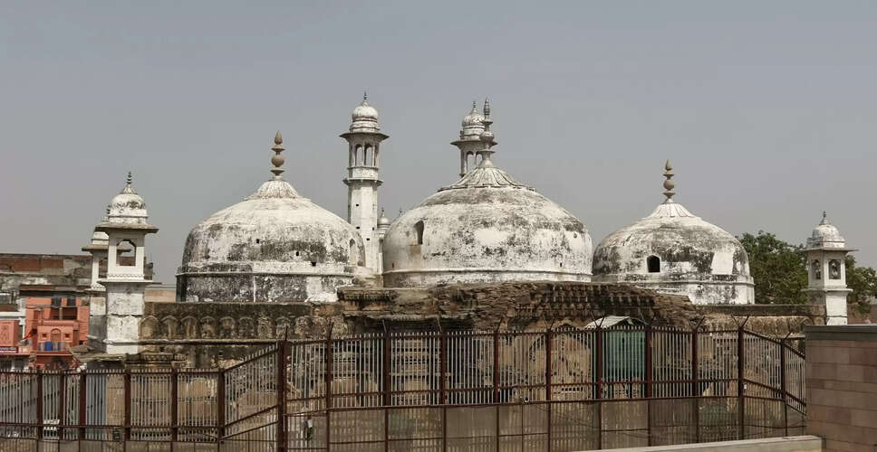 सुप्रीम कोर्ट ने काशी विश्वनाथ-ज्ञानवापी मस्जिद भूमि विवाद संबंधी याचिकाओं पर सुनवाई 1 दिसंबर तक टाली
