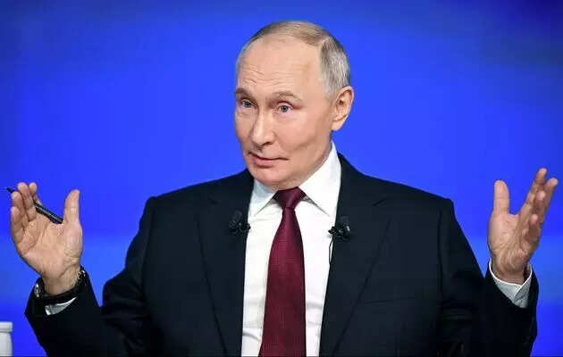 पुतिन की साल के अंत की प्रेस कॉन्फ्रेंस: यूक्रेन संकट और आर्थिक स्थिति पर चर्चा