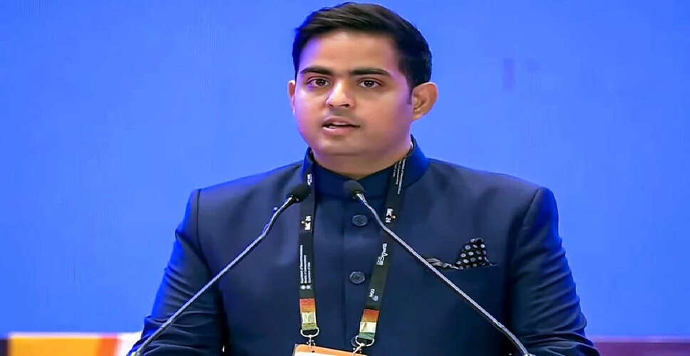 आकाश अंबानी ने काशी विश्वनाथ का दर्शन किया, गंगा घाट पर पूजा अर्चना