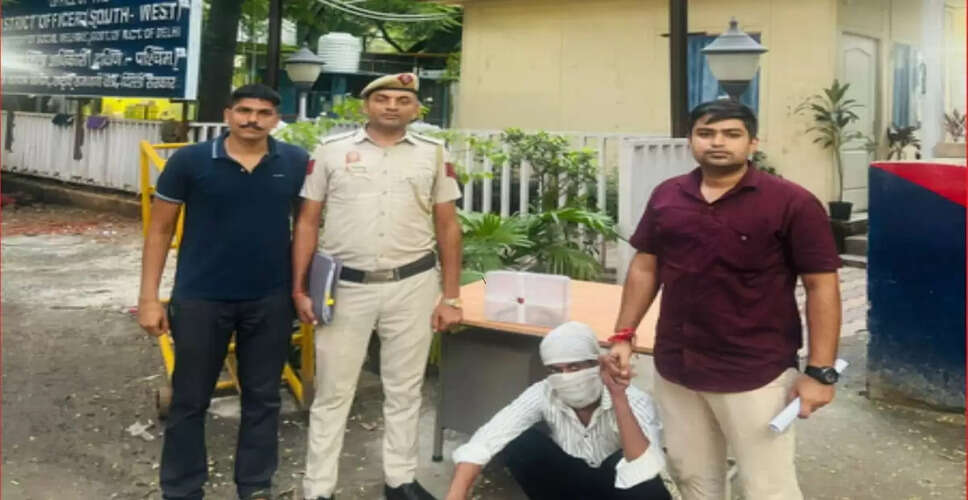 दिल्ली में बड़े जुआ रैकेट का भंडाफोड़, पुलिस ने की कई गिरफ्तारियां