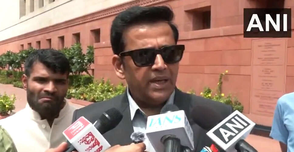 भाजपा सांसद रवि किशन ने खाद्य पदार्थों की कीमतों को विनियमित करने की मांग की