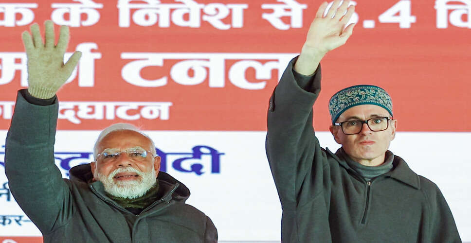 उमर अब्दुल्ला ने जम्मू-कश्मीर को राज्य का दर्जा देने की मांग की