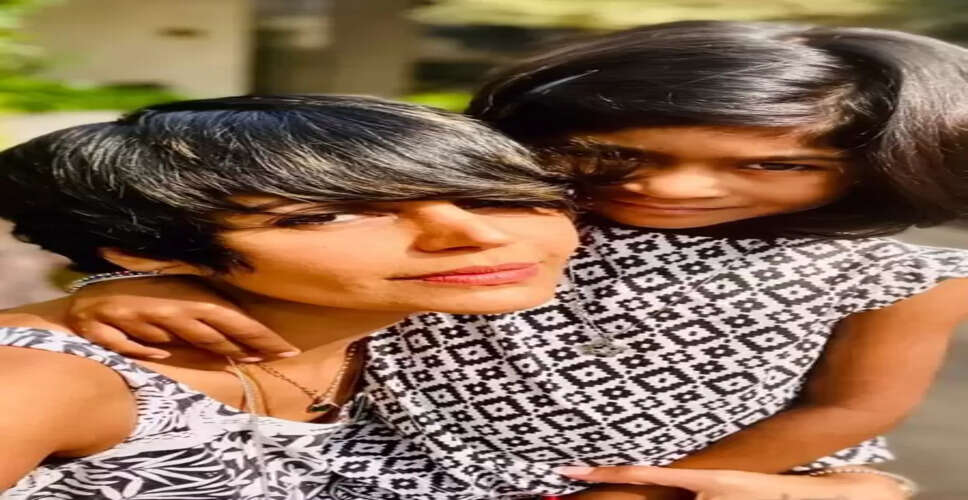 'पांच साल पहले, सूरज की छोटी सी किरण हमारे जीवन में आई', बेटी तारा के लिए मंदिरा बेदी ने किया पोस्ट