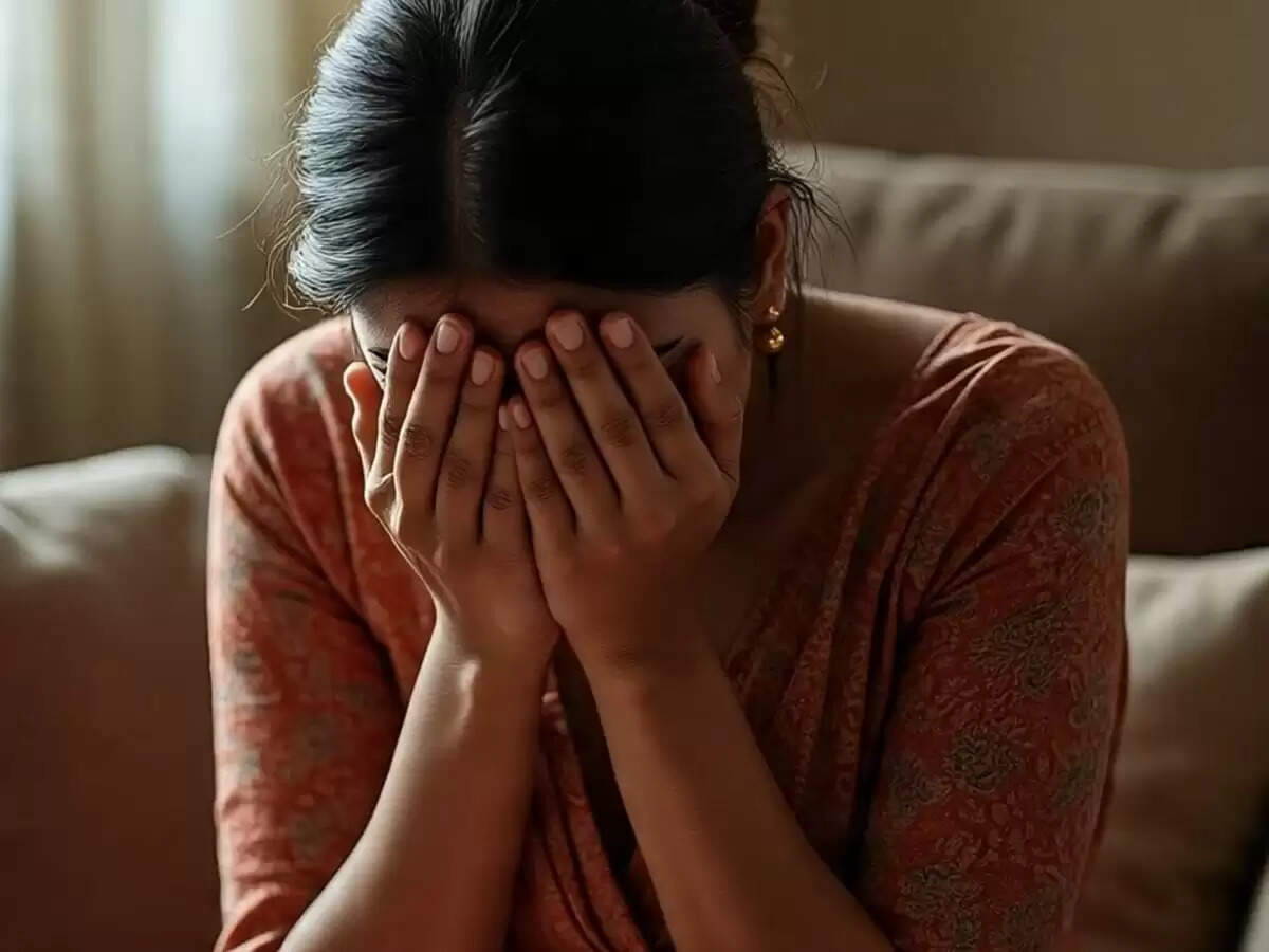 लखनऊ में विवाहिता ने पति और सास पर दहेज प्रताड़ना के गंभीर आरोप लगाए