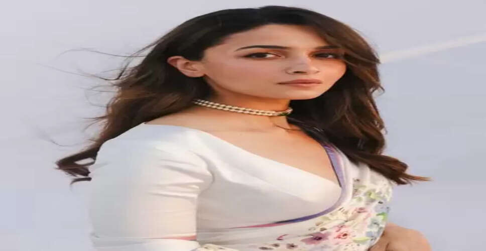आलिया भट्ट की पूर्व सेक्रेटरी वेदिका शेट्टी 77 लाख की धोखाधड़ी मामले में गिरफ्तार