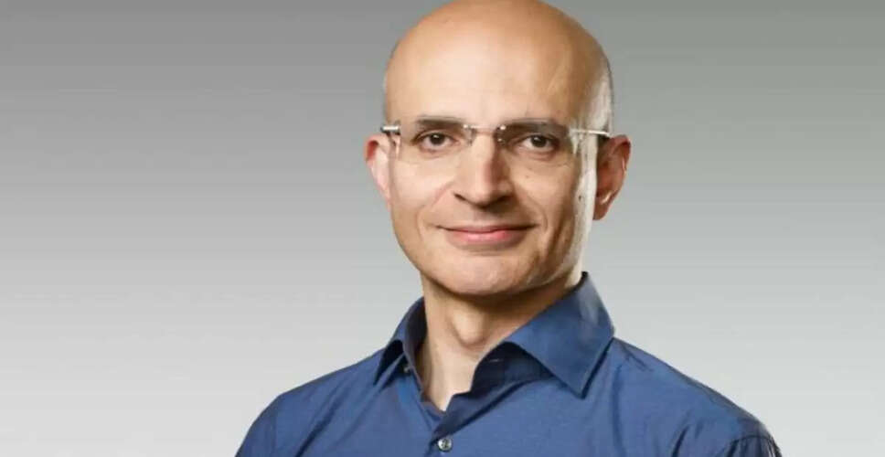 Apple ने सैबिह खान को नया मुख्य परिचालन अधिकारी नियुक्त किया