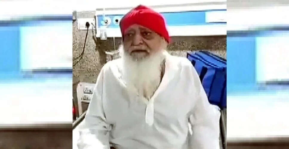 आसाराम की स्वास्थ्य स्थिति गंभीर, अंतरिम ज़मानत बढ़ाई गई