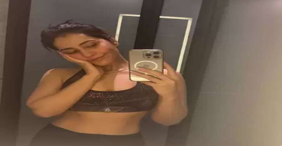 'शांति, मेहनत और सेल्फ लव' के साथ राशि खन्ना ने शेयर की सेल्फी