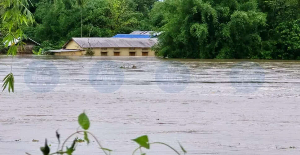 लखीमपुर में बाढ़ से तबाही: दो लोगों की मौत, हजारों फंसे