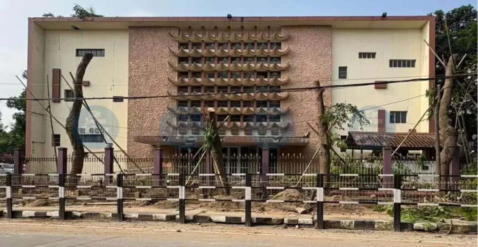 गुवाहाटी में पेड़ काटने के आरोपों का खंडन, PWD ने दी सफाई