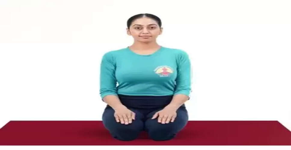 पाचन तंत्र को मजबूत तो मन को शांत करता है ये सरल आसन, जानें करने का तरीका