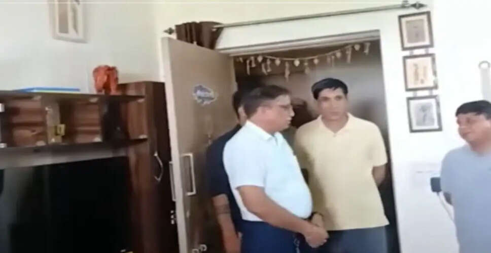 भिवाड़ी में कूरियर बनकर आए बदमाश ने किया लाखों का लूटपाट