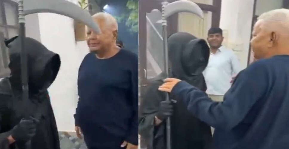 लालू यादव के हैलोवीन समारोह पर BJP का हमला