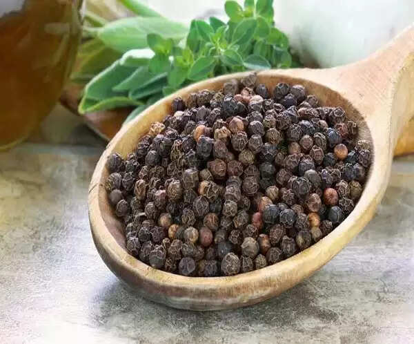 सर्दियों में काली मिर्च के सेवन के अद्भुत लाभ