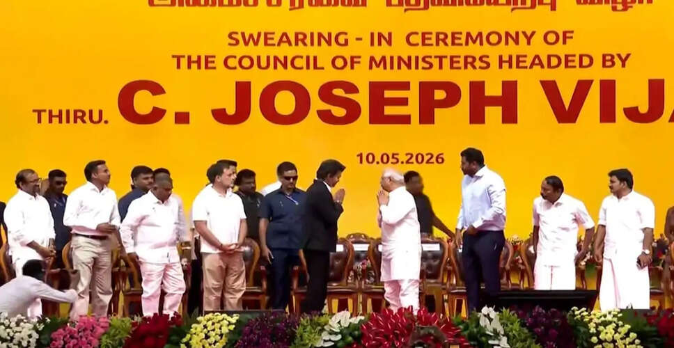 तमिलनाडु के नए मुख्यमंत्री चंद्रशेखर जोसेफ विजय ने शपथ ली