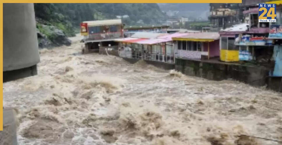 खैबर-पख्तूनख्वा में बाढ़ से 344 लोगों की मौत, राहत कार्य जारी