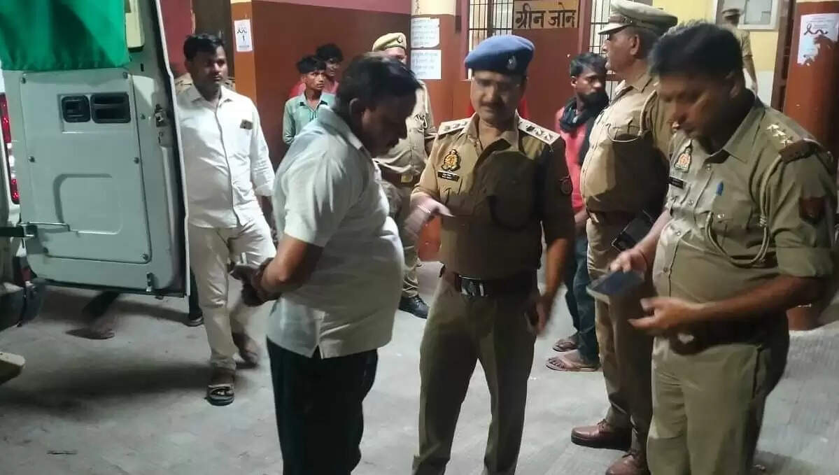 हरदोई में शादी की बरात में कार पलटी, छह लोगों की हुई मौत
