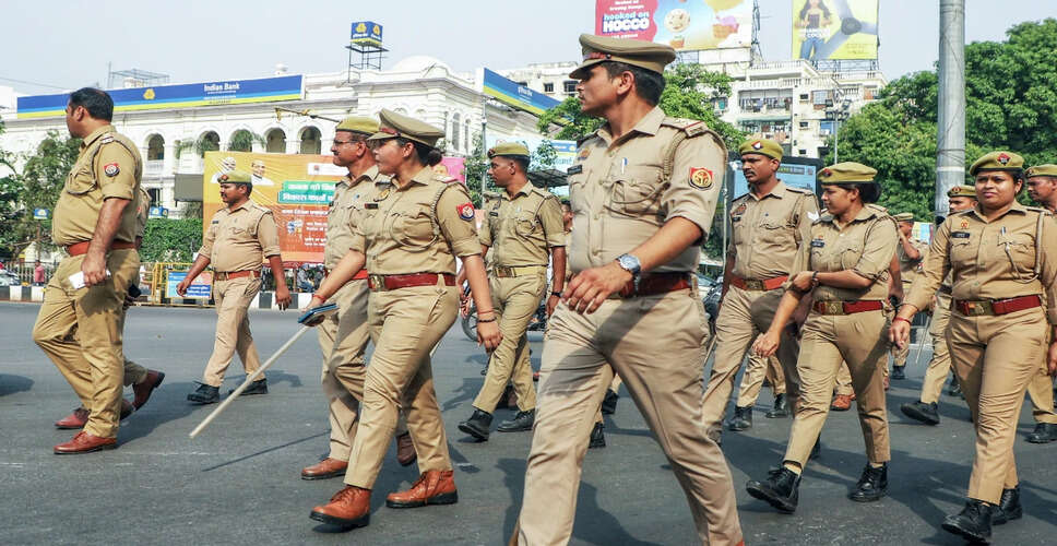 दिल्ली के स्कूलों में बम की धमकी: तीसरे दिन भी सुरक्षा जांच जारी