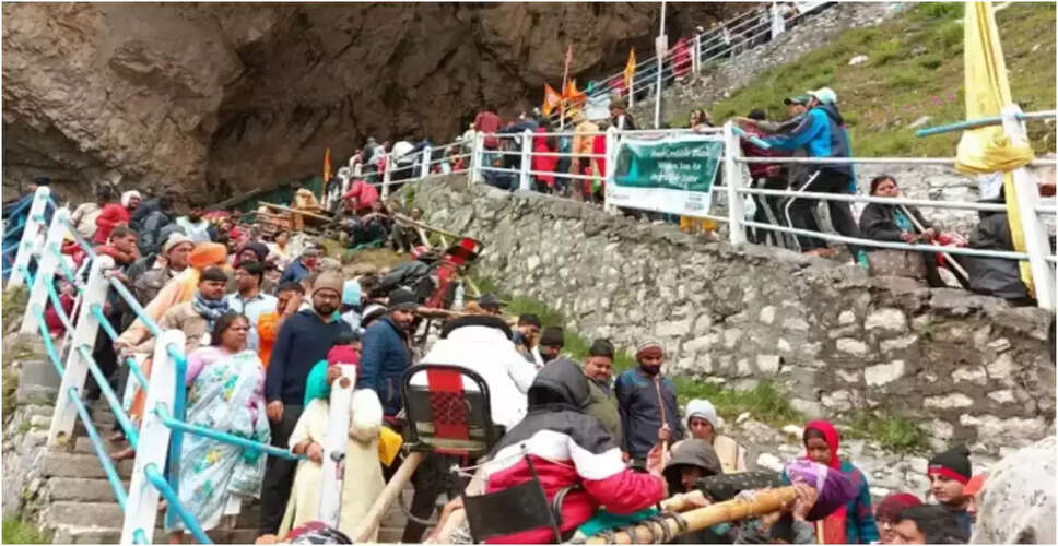 अमरनाथ यात्रा की शुरुआत: श्रद्धालुओं का उमड़ा सैलाब