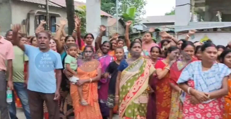 धुबरी में निवासियों का विरोध: सरकार की कार्रवाई पर उठे सवाल