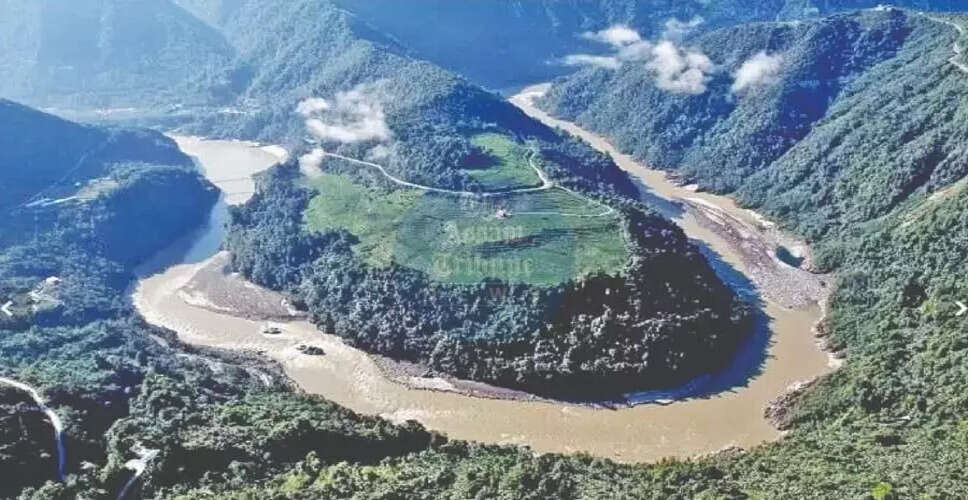 चीन ने यारलुंग त्सांगपो नदी पर 60,000 मेगावाट के बांध का निर्माण शुरू किया